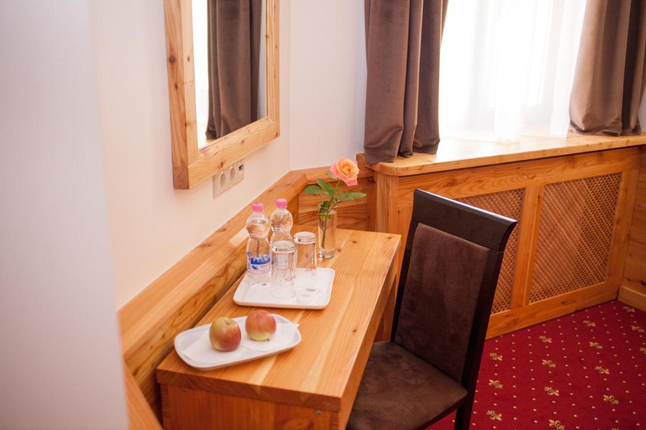 Baron Spa Hotel - Museum Yaremtche Extérieur photo